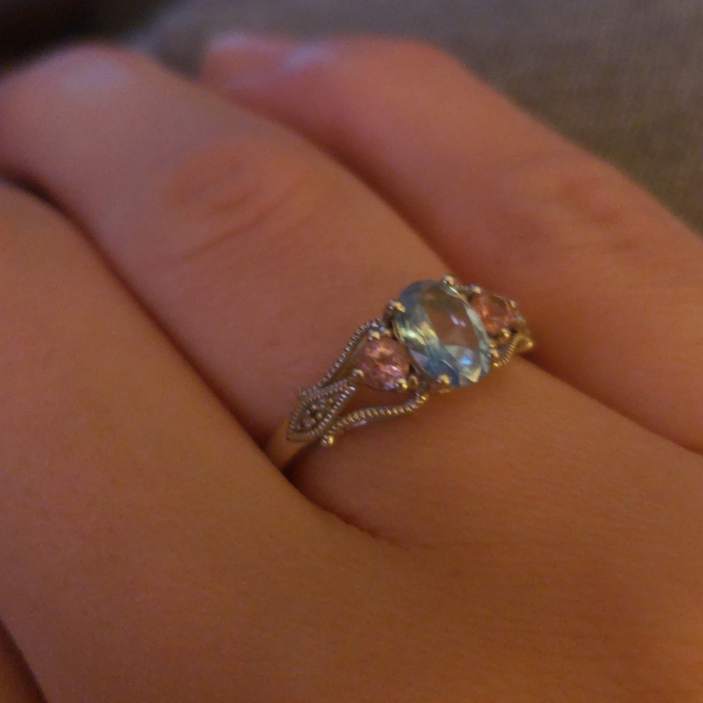 Ring - Picture 4 of 5